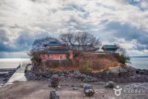 浅水庵 (간월암)