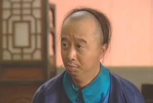 《春天后母心》[1]里扮演痴傻老人爷爷,打开个人知名度