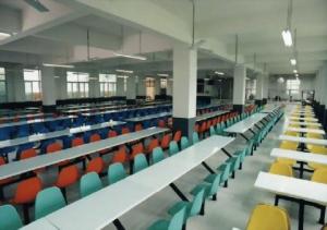 学校食堂