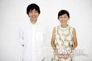 妹岛和世(右)