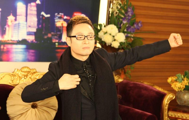 内容诙谐的时尚脱口秀节目,"今夜话题"嘉宾王兆祥(祥哥)以综艺娱乐