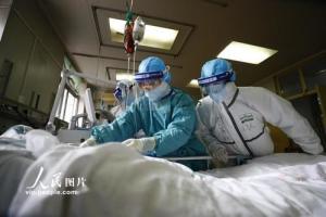 救治新型冠状病毒肺炎患者
