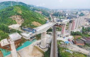 汉十高速铁路桥梁转体施工