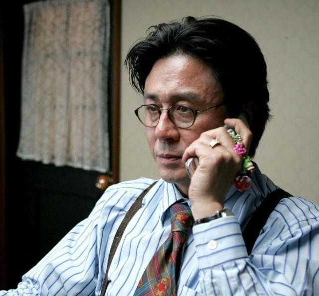 mr. baek(崔岷植 饰)