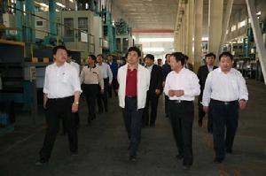 邓向阳到公司慰问 邓向阳到公司慰问