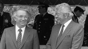 贝坦库尔和厄瓜多尔总统莱昂·费夫雷斯·科尔德罗