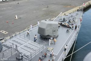 高波级驱逐舰舰首垂直发射系统