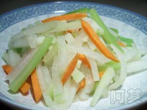 芹菜炒红萝卜木耳 300