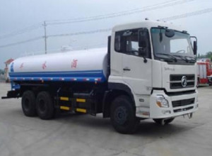 东风洒水车