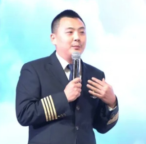 梁鹏