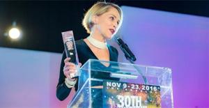 莎朗·斯通领奖 莎朗·斯通领奖