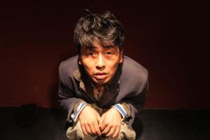 雷佳音个人资料老照片 300