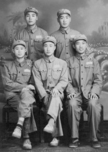 刘太行与其他人合影