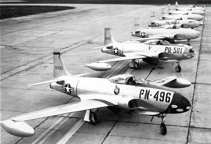 40年代末兰利空军基地成排的P-80B