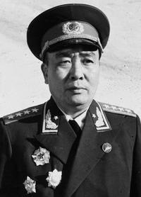 谭政