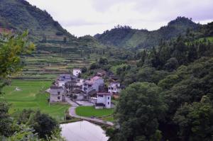 坪溪山村