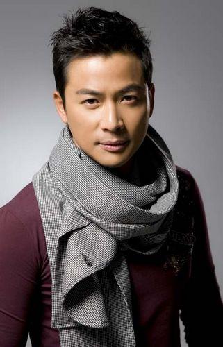 刘金鹏是电视剧《再见阿郎》,《又见阿郎》中的人物,青中年由江宏恩