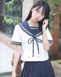 水手服