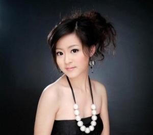 黄莉媛