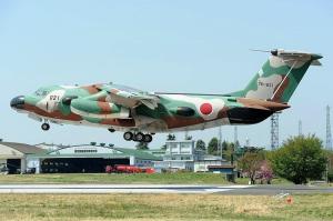 入间基地上空的EC-1电战训练机