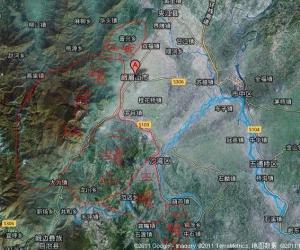 卫星地图上的四座峨眉，大峨为首，一字排开