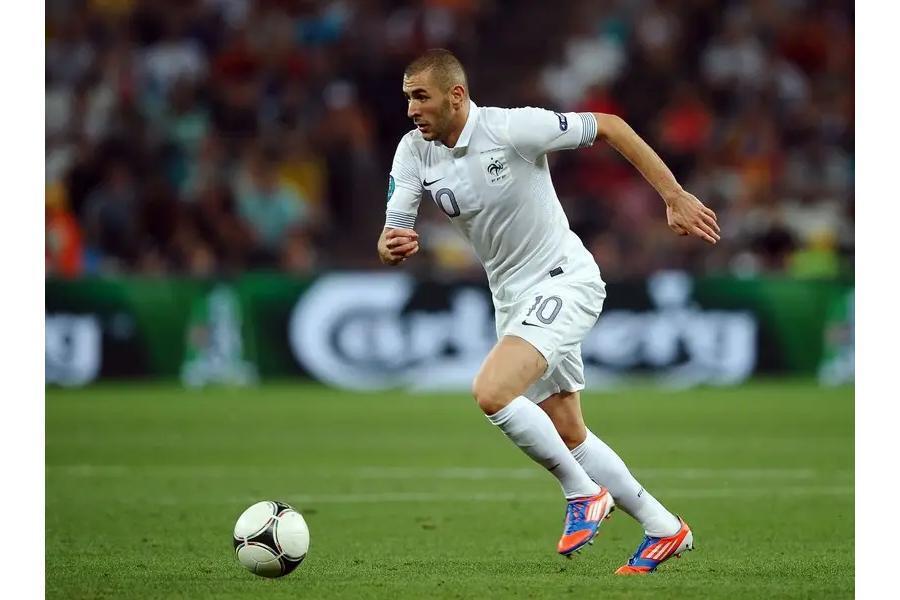 前锋(足球运动位置名称)_搜狗百科