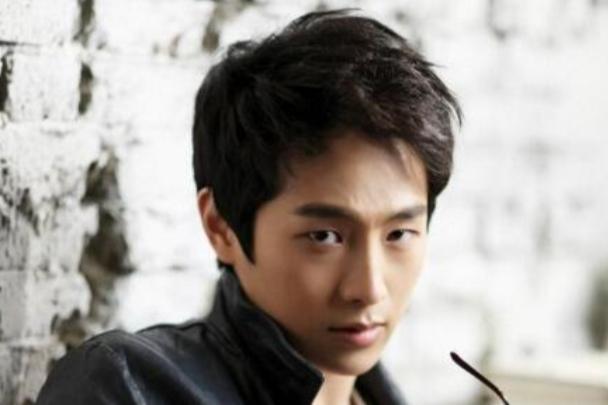 崔雄(韩国男演员)_搜狗百科