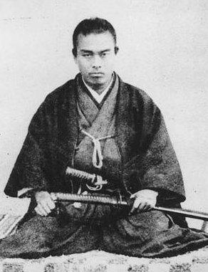 中冈慎太郎