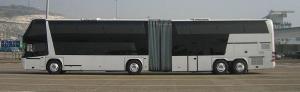 双层铰接公交车