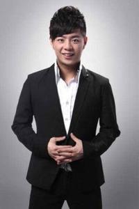 重庆毛戈平形象设计艺术学校老师——张治峰