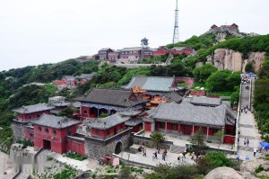 泰山山顶的碧霞元君祠