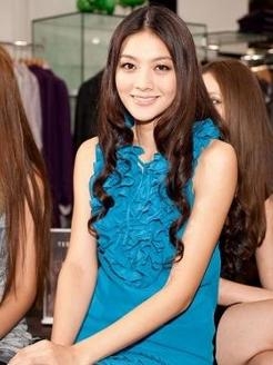 吴亚馨