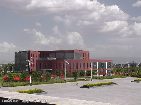 学校图书馆