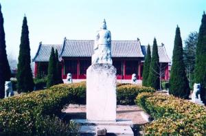 孙镗雕像