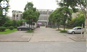 小区西门