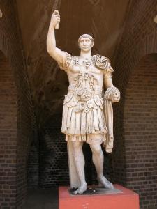 德国桑腾(Xanten)的图拉真雕像