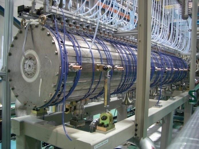 超导超大型加速器