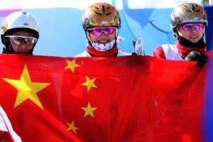 中国女子自由式滑雪空中技巧队员