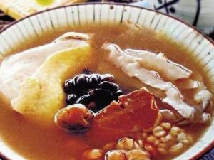 土茯苓绿豆老鸭汤