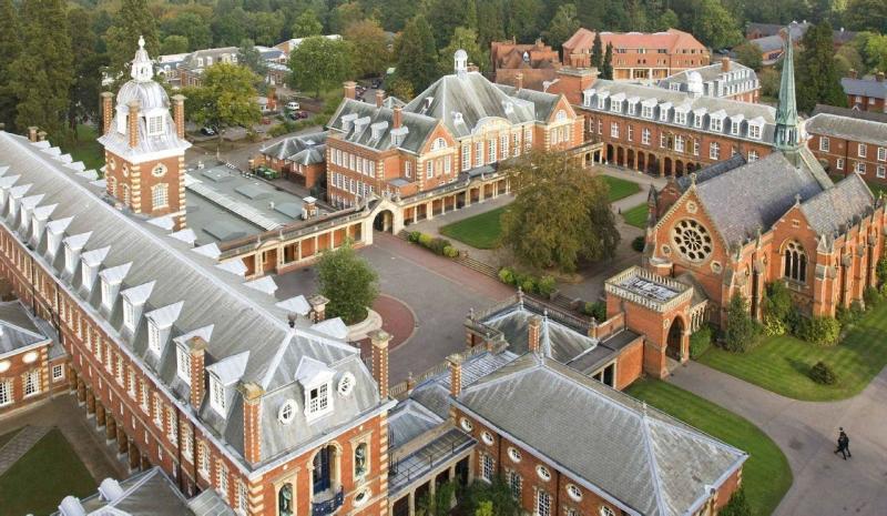 学校介绍英国惠灵顿公学(wellingtoncollege),1859年宣告成立.