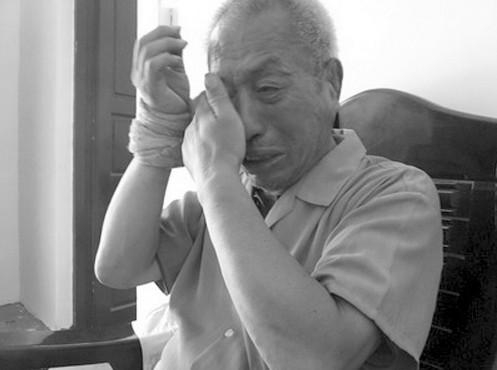 编辑冤案入狱赵作海1997年10月30日,赵楼村村民赵振晌持刀和邻居