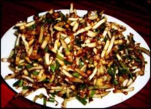 特色美食凉拌折耳根图片