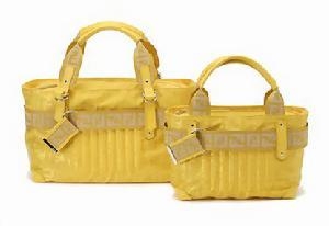  芬迪FENDI