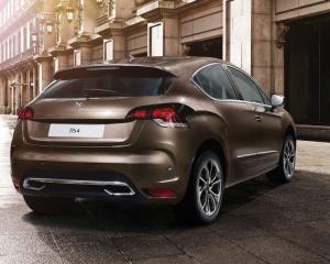 DS 4