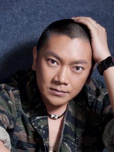 苗亮