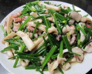 怎么炒新鲜鱿鱼 300