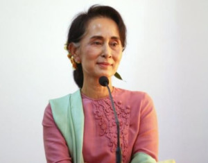 昂山素季
