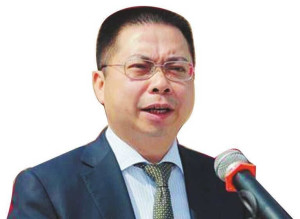 姚振华