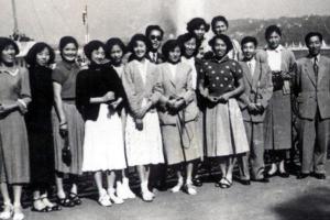 八一女排