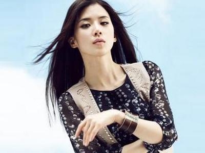 李宝英